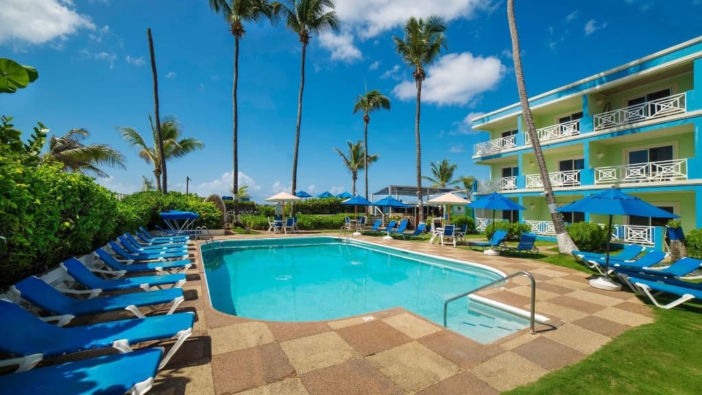Swimming Pool & Sundeck